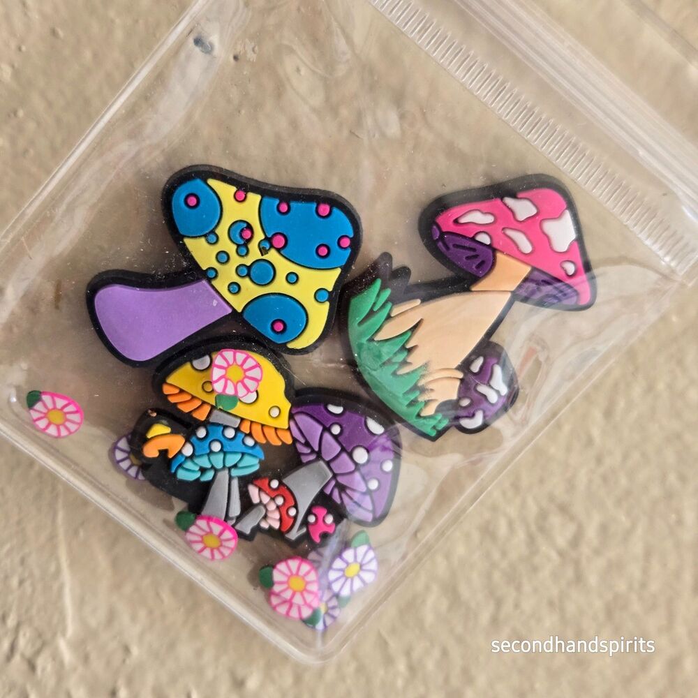 My Pretties Mushroom Bag Charm Vinyl Pack Key Chain Charm Dopamine